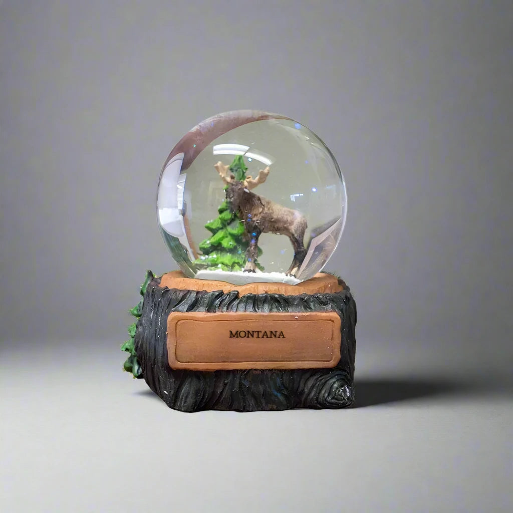 Bearfoots Moose Montana Snow Globe