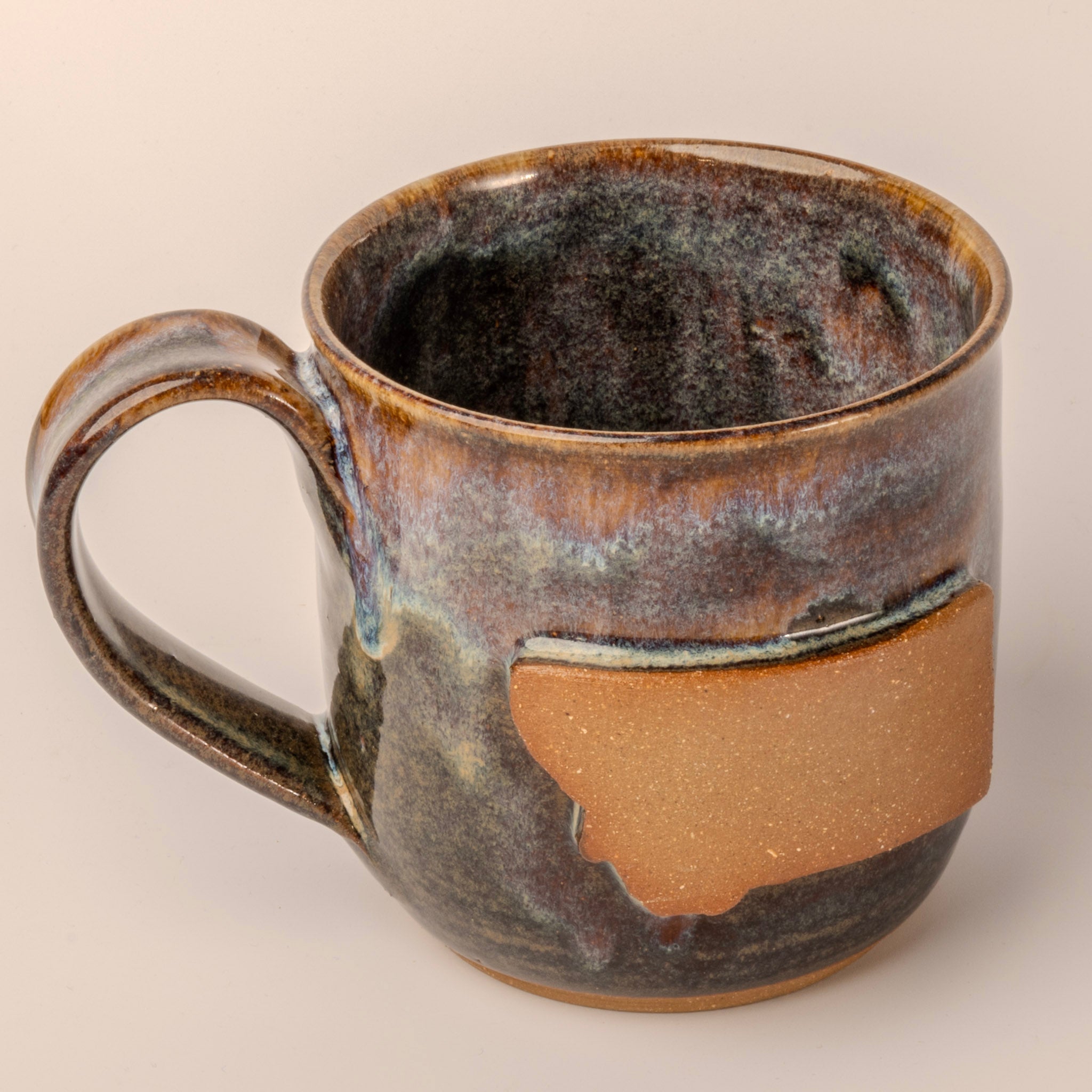Montana Emblem Mug - dark glaze side