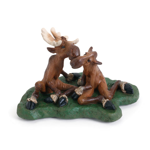 Moose Smoochin Figurine by Big Sky Carvers