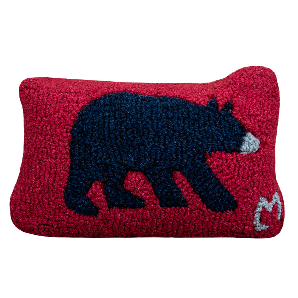 The Black Bear on Red Pillow by Chandler 4 Corners is made from hand hooked wool that is soft to the touch and makes a great accent pillow to any bedroom or living room!