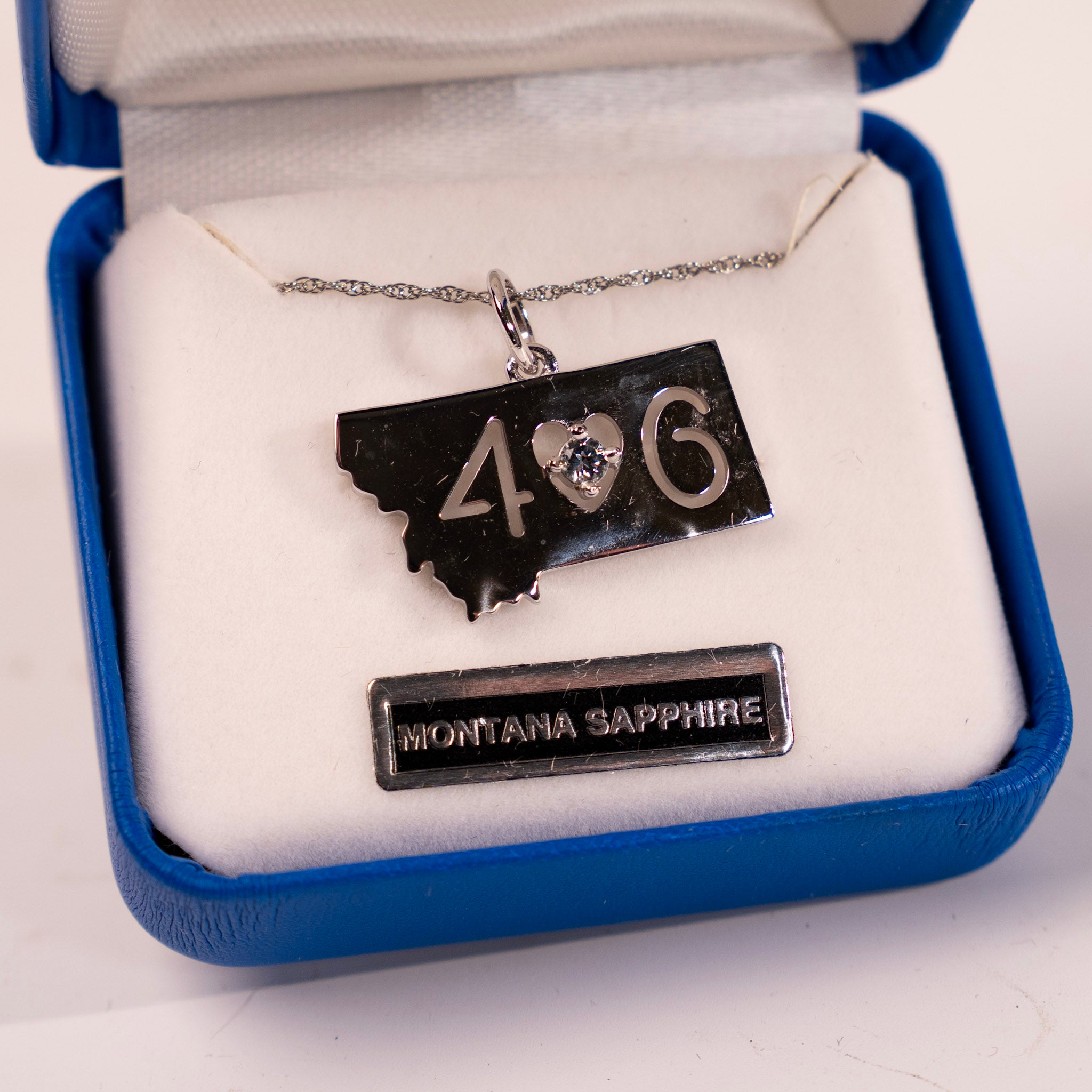 Montana Sapphire 406 Pendant - close up