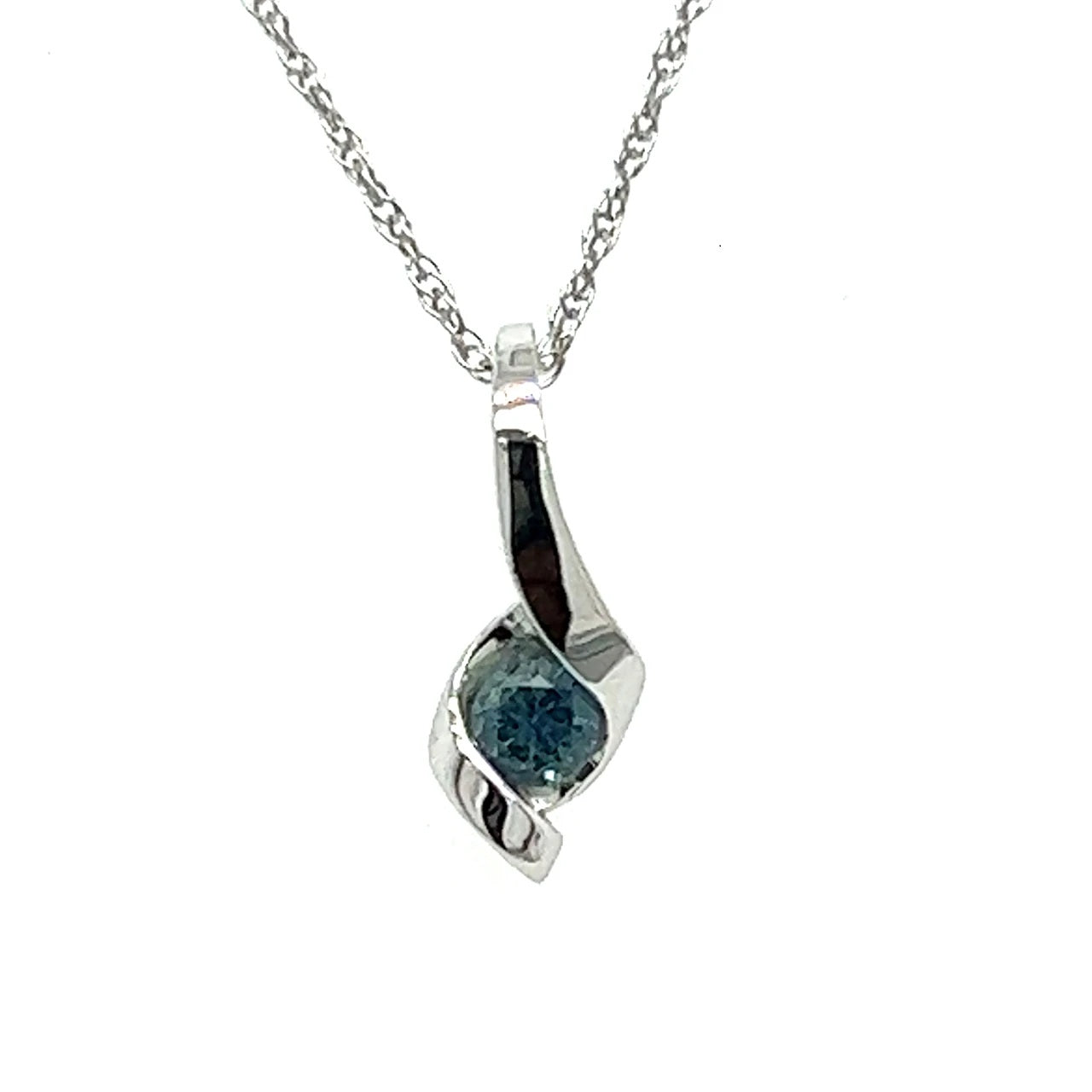 Close up of the Montana Sapphire Wrap Pendant