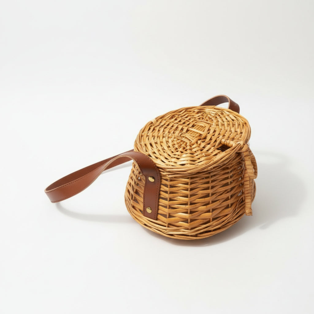 Willow Fishing Creel Basket - closed