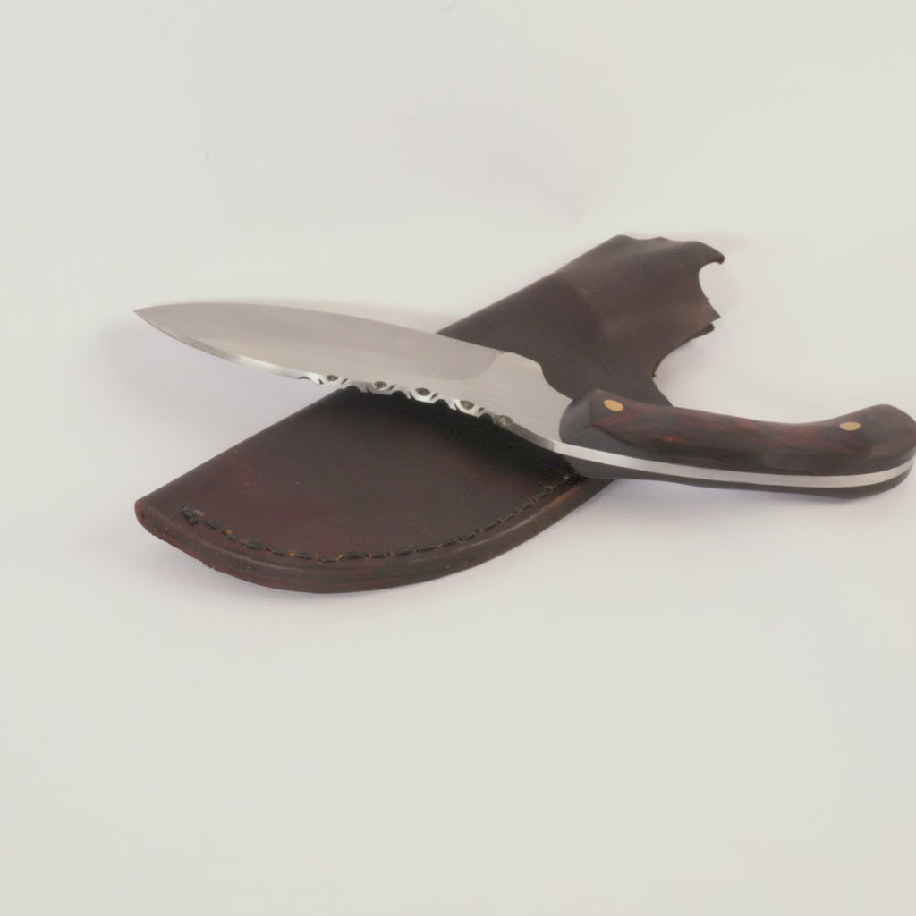 Rotating video of a Montana made knife