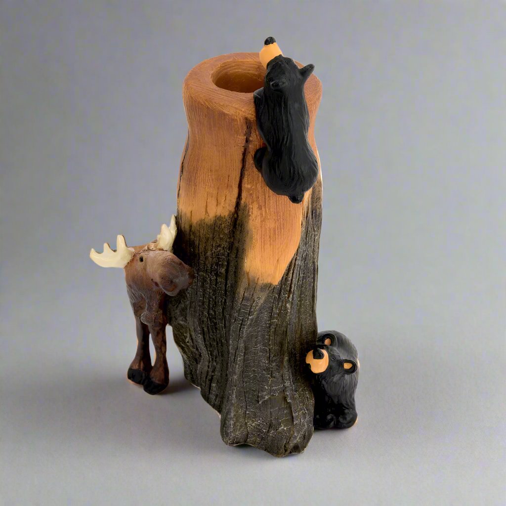The Bearfoots Bear and Moose Bud Vase by Big Sky Carvers is a great gift for any Bearfoots collector or loved one who appreciates these cute little bears!
